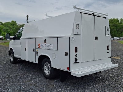 2025 GMC Savana Cutaway 3500 1WT