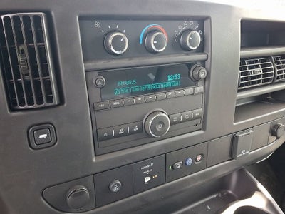 2025 GMC Savana Cutaway 3500 1WT