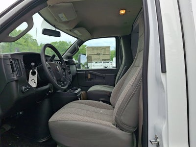 2025 GMC Savana Cutaway 3500 1WT