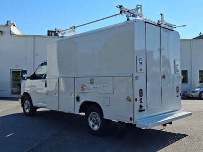 2025 GMC Savana Cutaway 3500 1WT