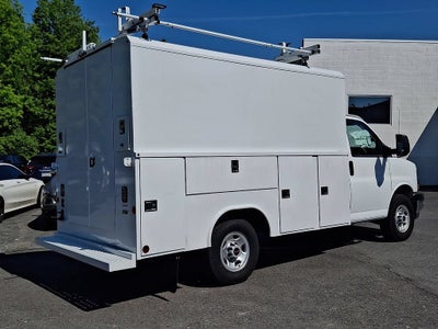 2025 GMC Savana Cutaway 3500 1WT
