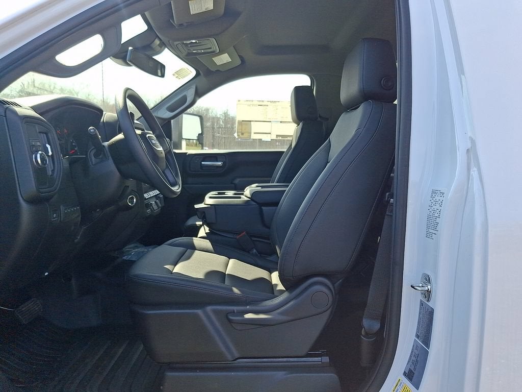 2025 GMC Sierra 3500 HD Chassis Cab Pro