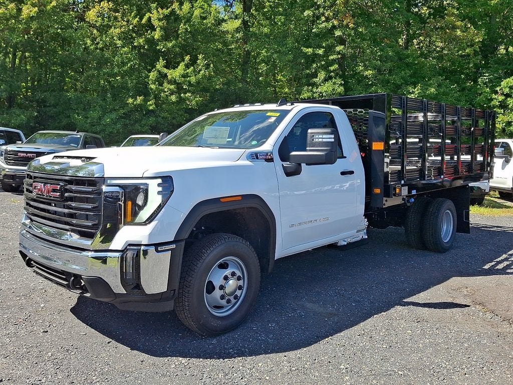 2026 GMC Sierra 3500 HD Chassis Cab Pro