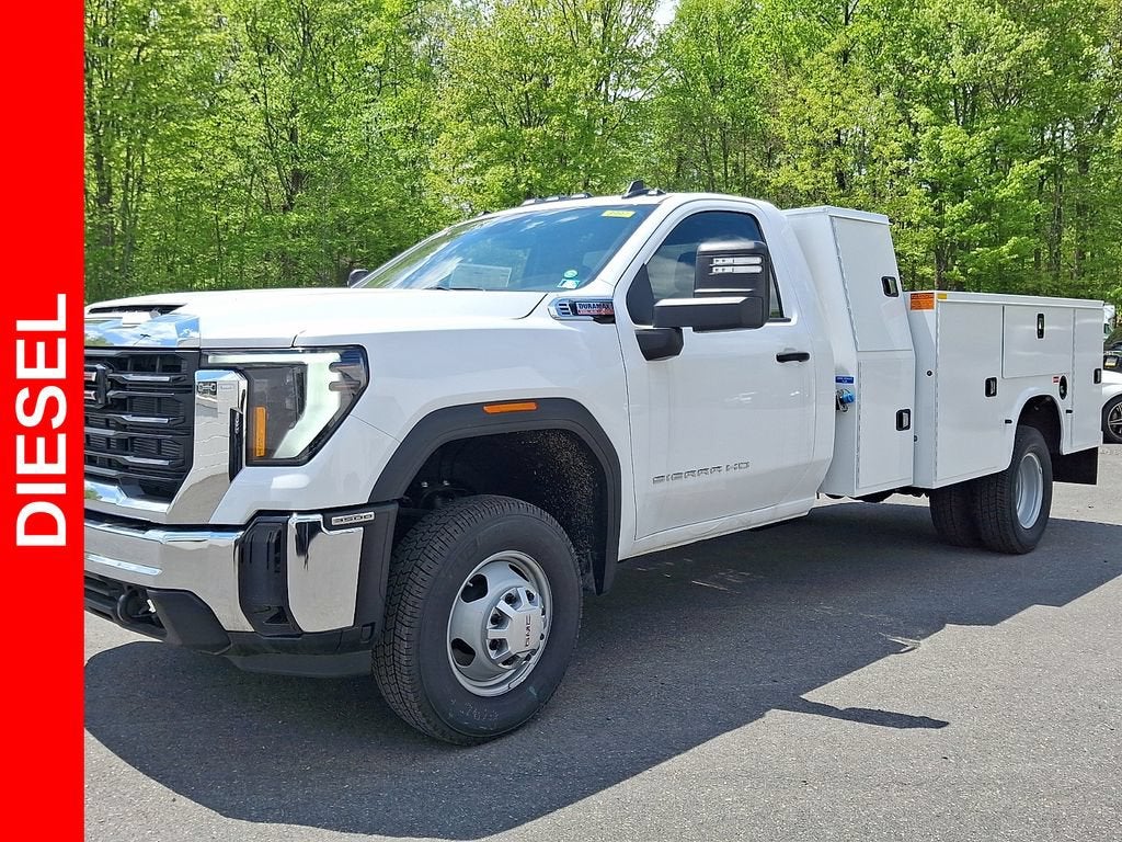 2025 GMC Sierra 3500 HD Chassis Cab Pro