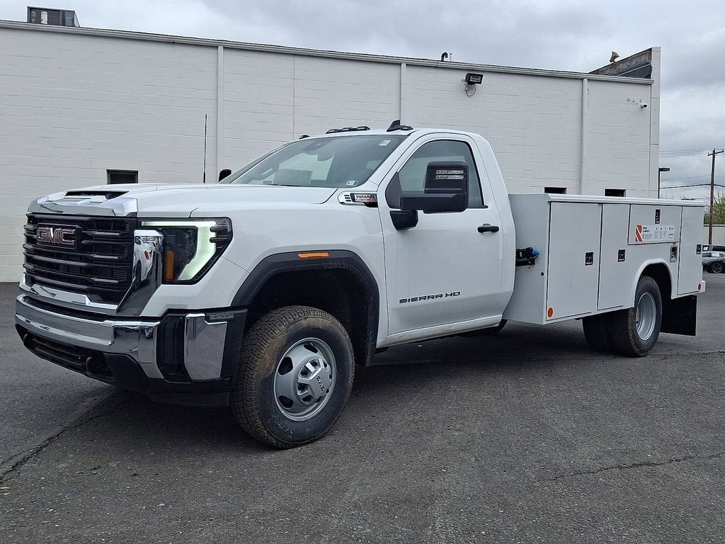 2026 GMC Sierra 3500 HD Chassis Cab Pro