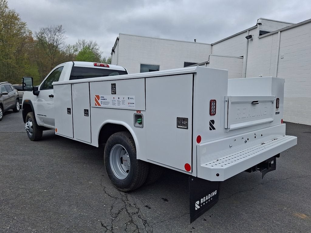 2026 GMC Sierra 3500 HD Chassis Cab Pro