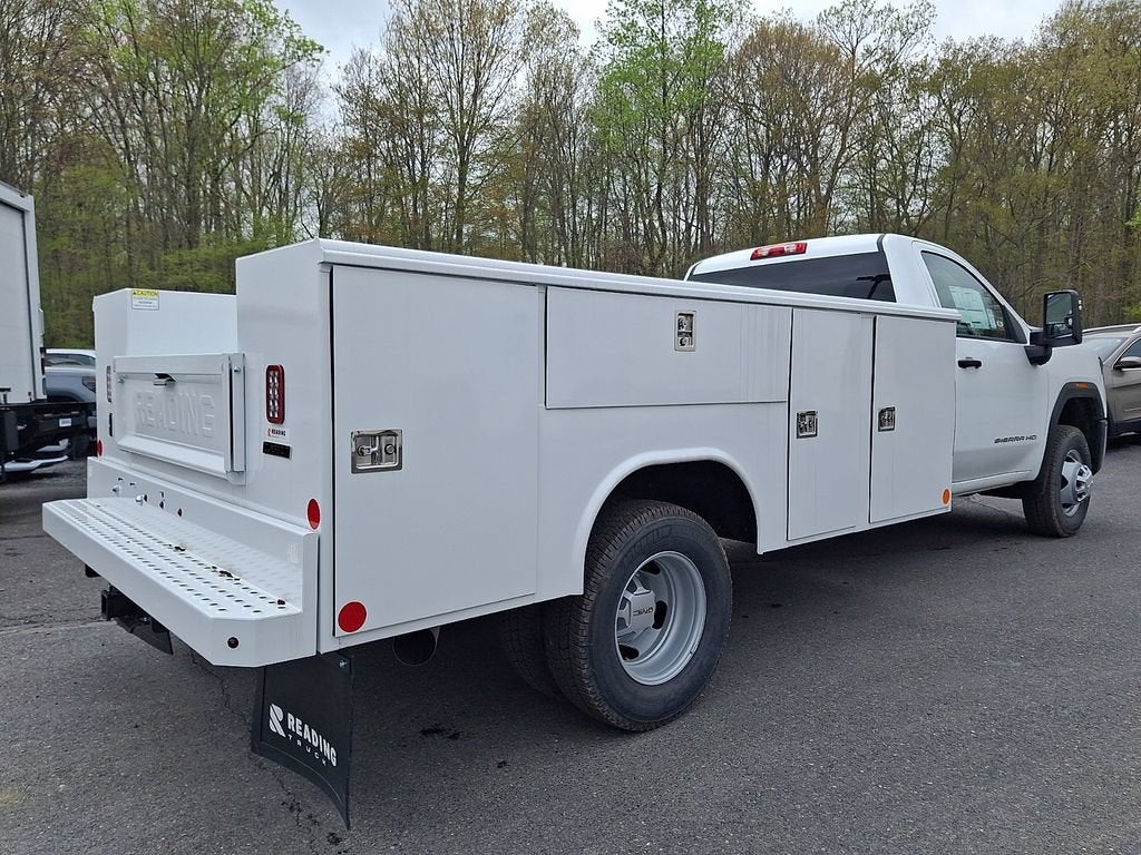 2026 GMC Sierra 3500 HD Chassis Cab Pro