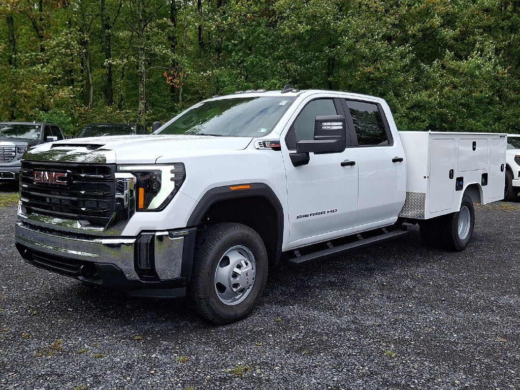 2026 GMC Sierra 3500 HD Chassis Cab Pro