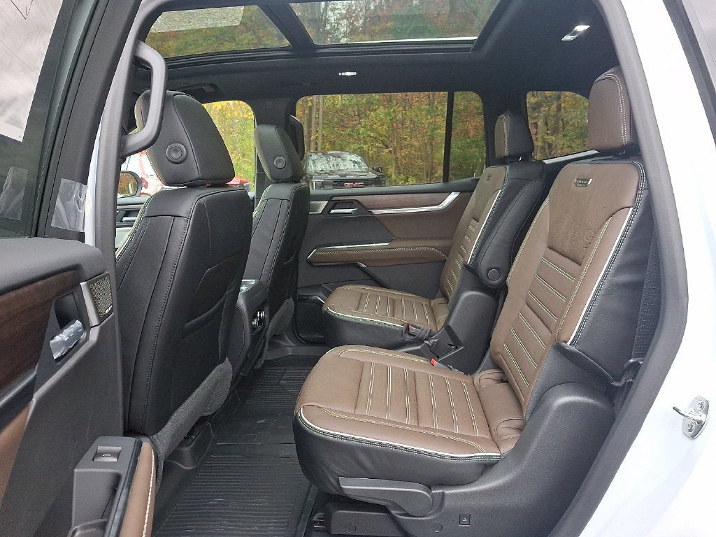 2027 GMC Acadia Denali Ultimate