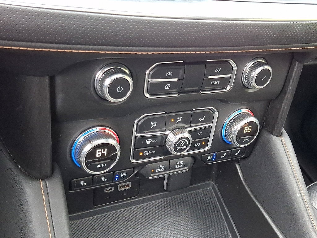 2023 GMC Yukon XL AT4