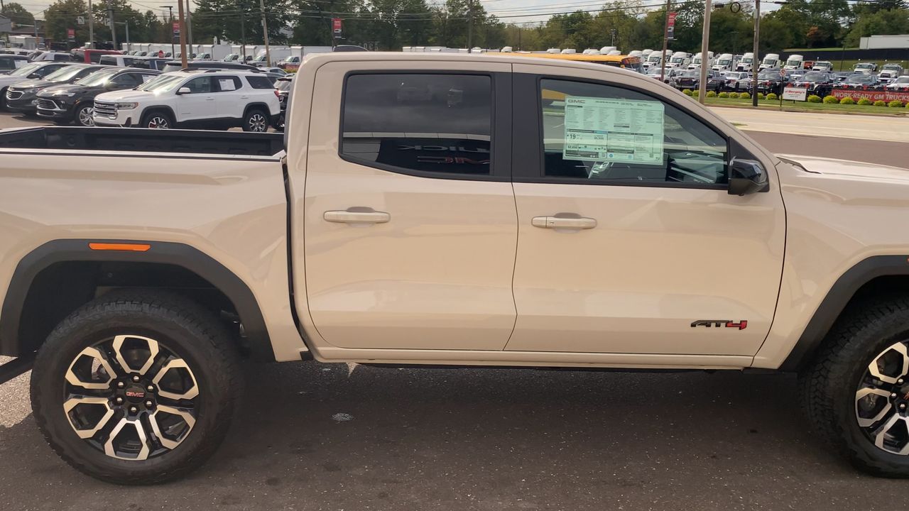 2026 GMC Canyon AT4