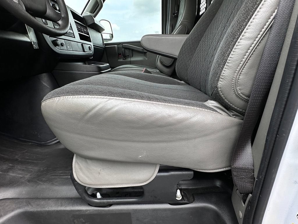 2024 GMC Savana Cargo 2500 Work Van
