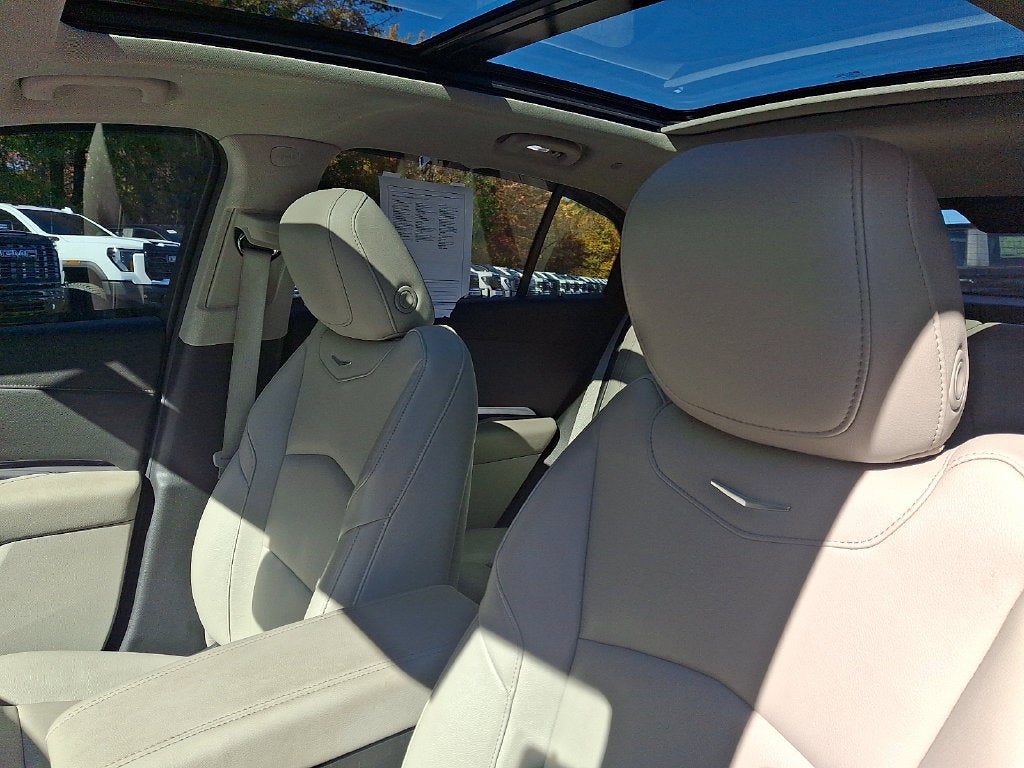 2023 Cadillac XT4 AWD Luxury