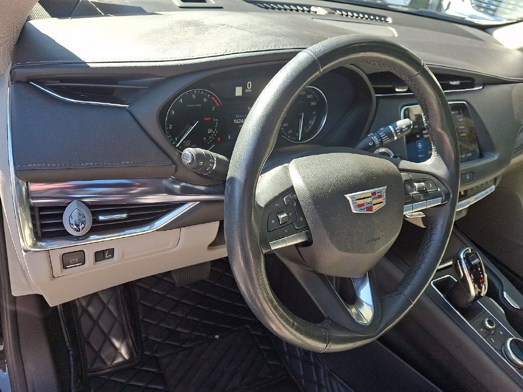 2023 Cadillac XT4 AWD Luxury