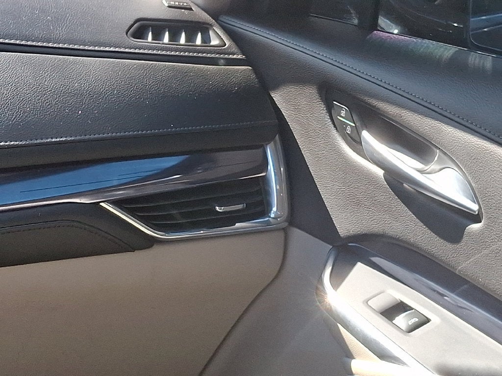 2023 Cadillac XT4 AWD Luxury
