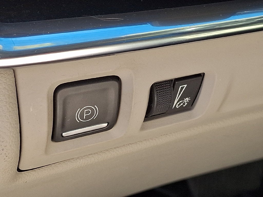 2023 Cadillac XT4 AWD Luxury