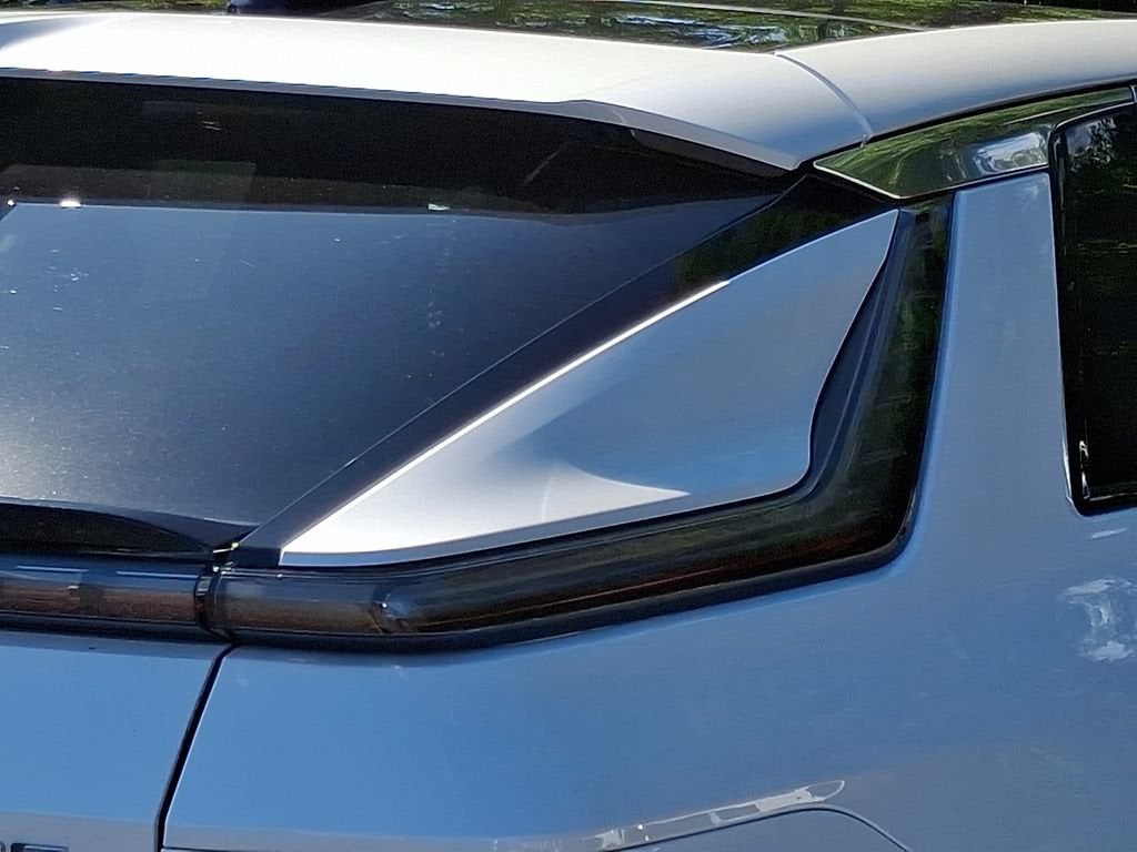 2024 Cadillac LYRIQ Luxury 3