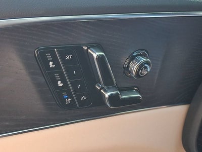 2024 Cadillac LYRIQ Luxury 3
