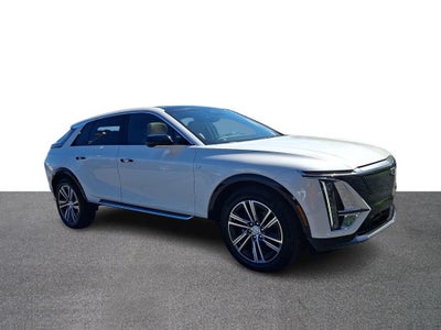 2024 Cadillac LYRIQ Luxury 3