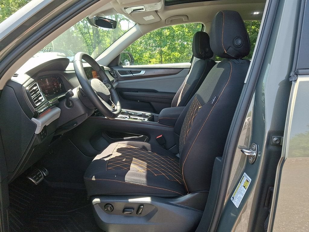 2025 Volkswagen Atlas 2.0T Peak Edition
