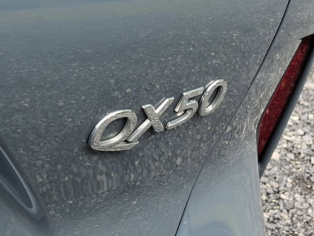 2022 INFINITI QX50 LUXE