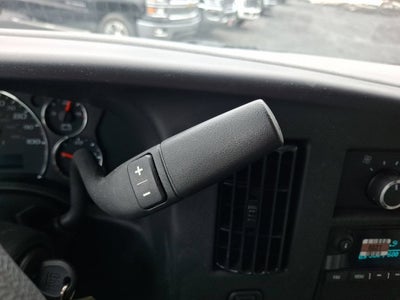 2025 GMC Savana Cutaway 3500 1WT