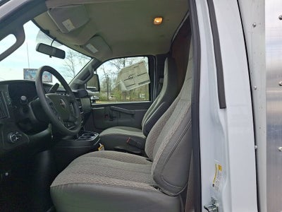 2026 GMC Savana Cutaway 3500 1WT