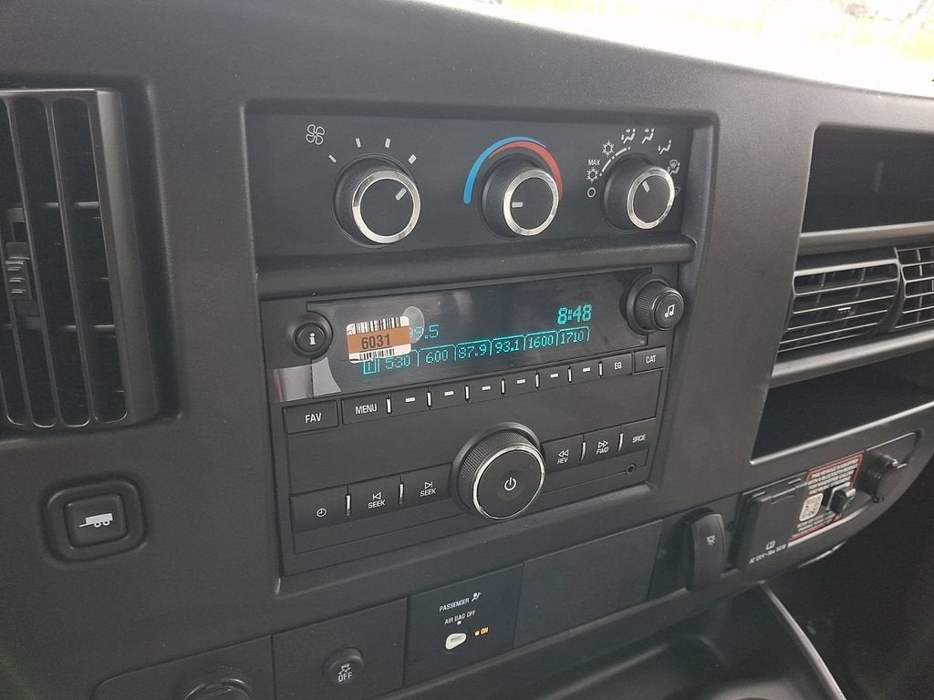 2026 GMC Savana Cutaway 3500 1WT