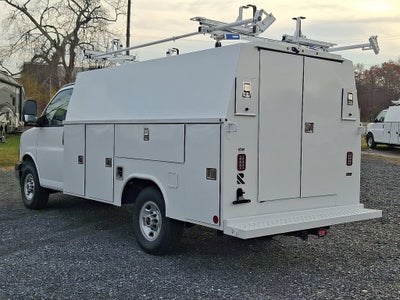 2025 GMC Savana Cutaway 3500 1WT