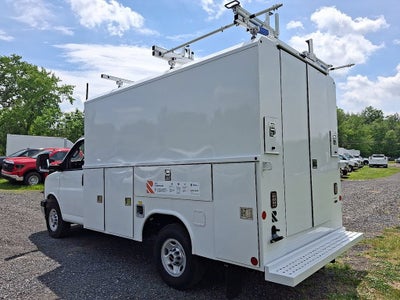 2025 GMC Savana Cutaway 3500 1WT