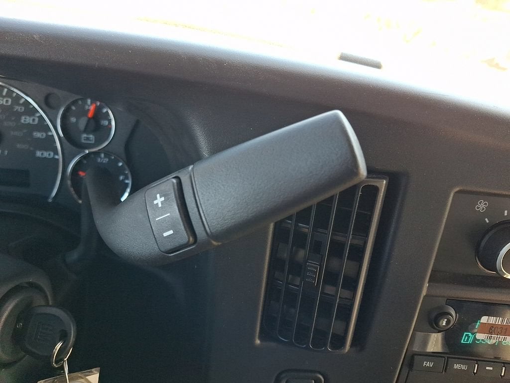 2026 GMC Savana Cutaway 3500 1WT