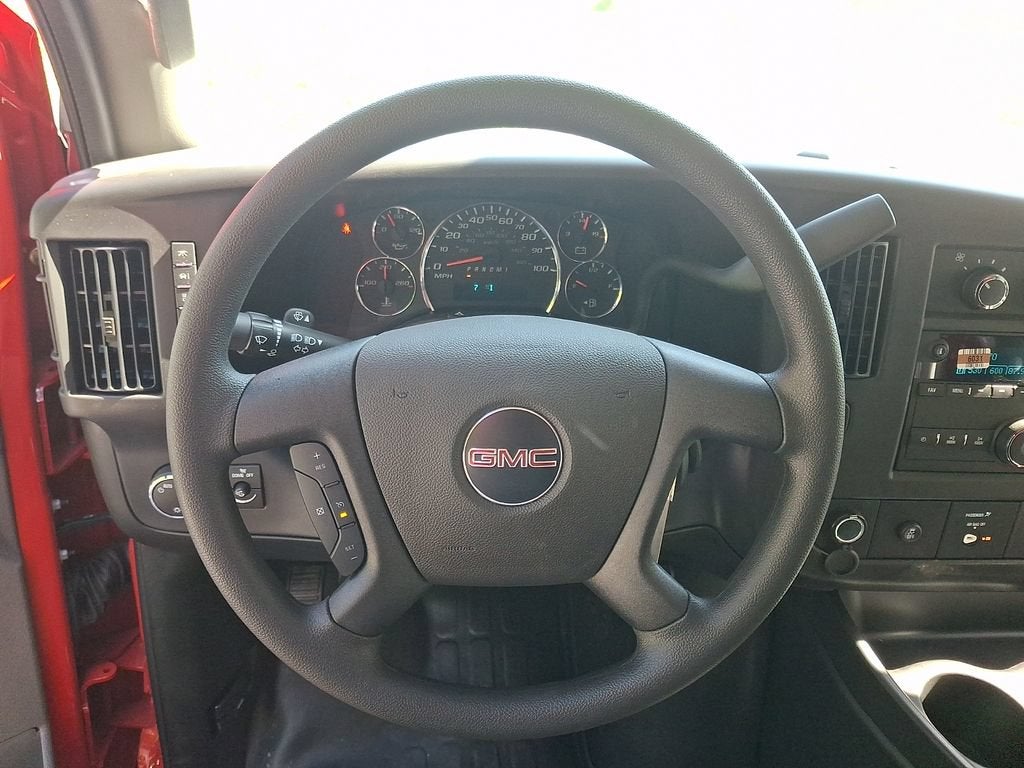 2026 GMC Savana Cutaway 3500 1WT