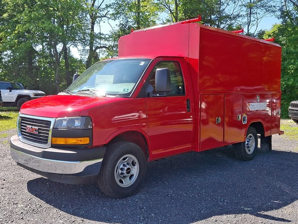 2026 GMC Savana Cutaway 3500 1WT