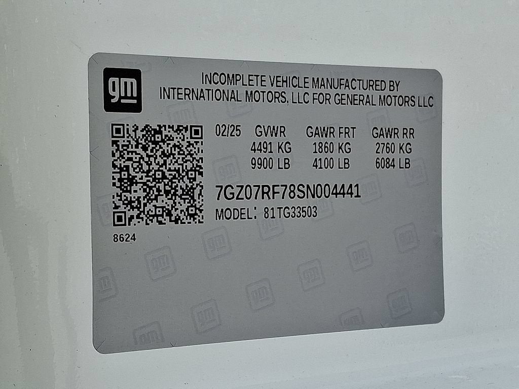 2025 GMC Savana Cutaway 3500 1WT