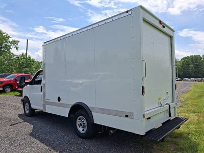 2025 GMC Savana Cutaway 3500 1WT
