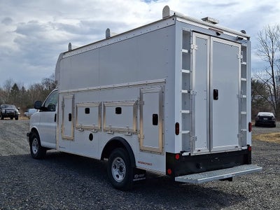 2026 GMC Savana Cutaway 3500 1WT