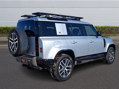 2022 Land Rover Defender 110 X-Dynamic SE