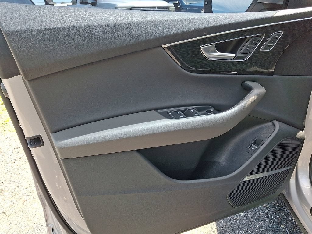 2019 Audi Q8 55 Premium