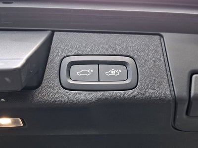 2022 Volvo XC60 B5 Inscription