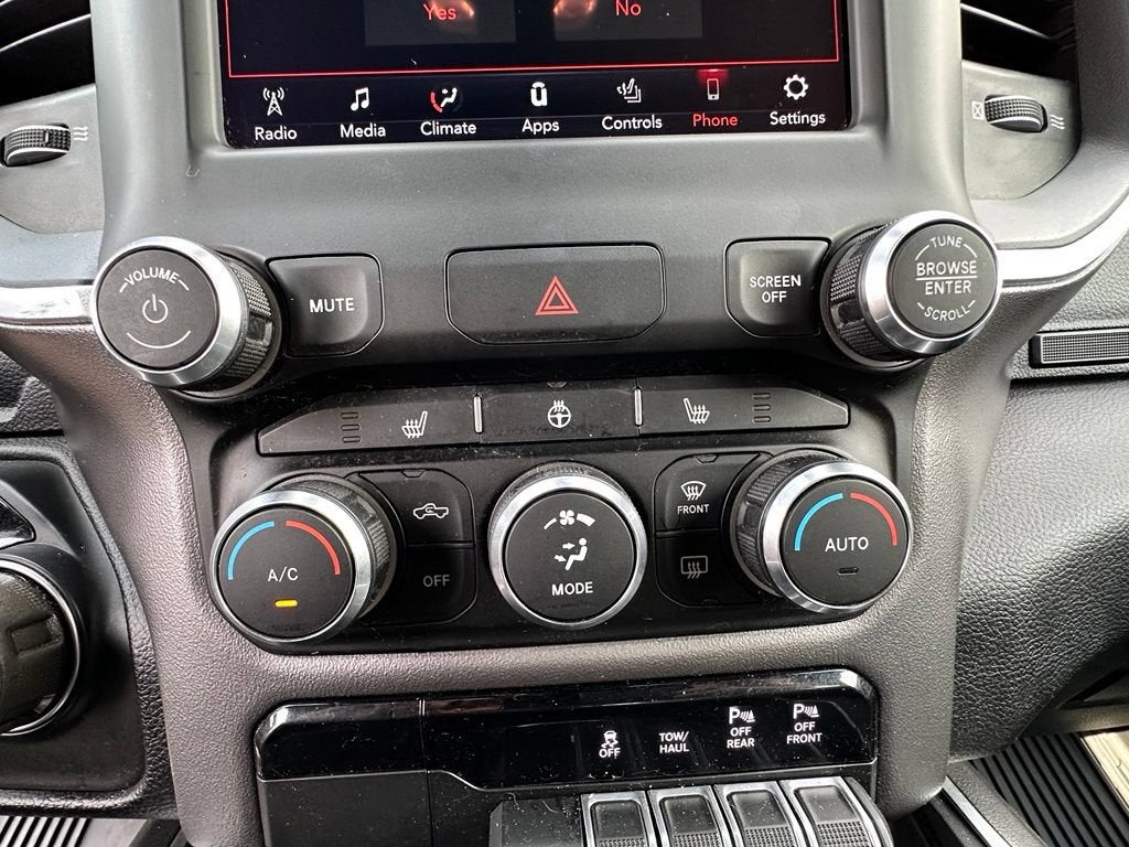 2019 RAM 1500 Big Horn/Lone Star Crew Cab 4x4 5'7" Box