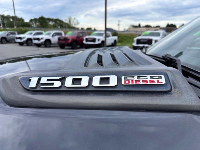 2020 RAM 1500 Laramie Crew Cab 4x4 5'7" Box