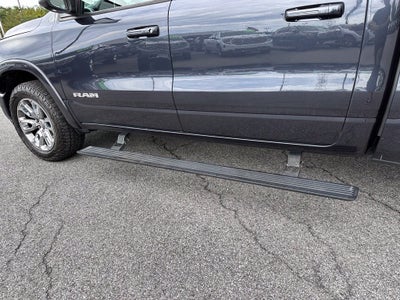 2020 RAM 1500 Laramie Crew Cab 4x4 5'7" Box