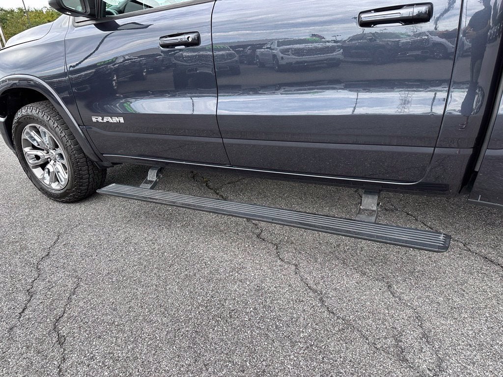 2020 RAM 1500 Laramie Crew Cab 4x4 5'7" Box