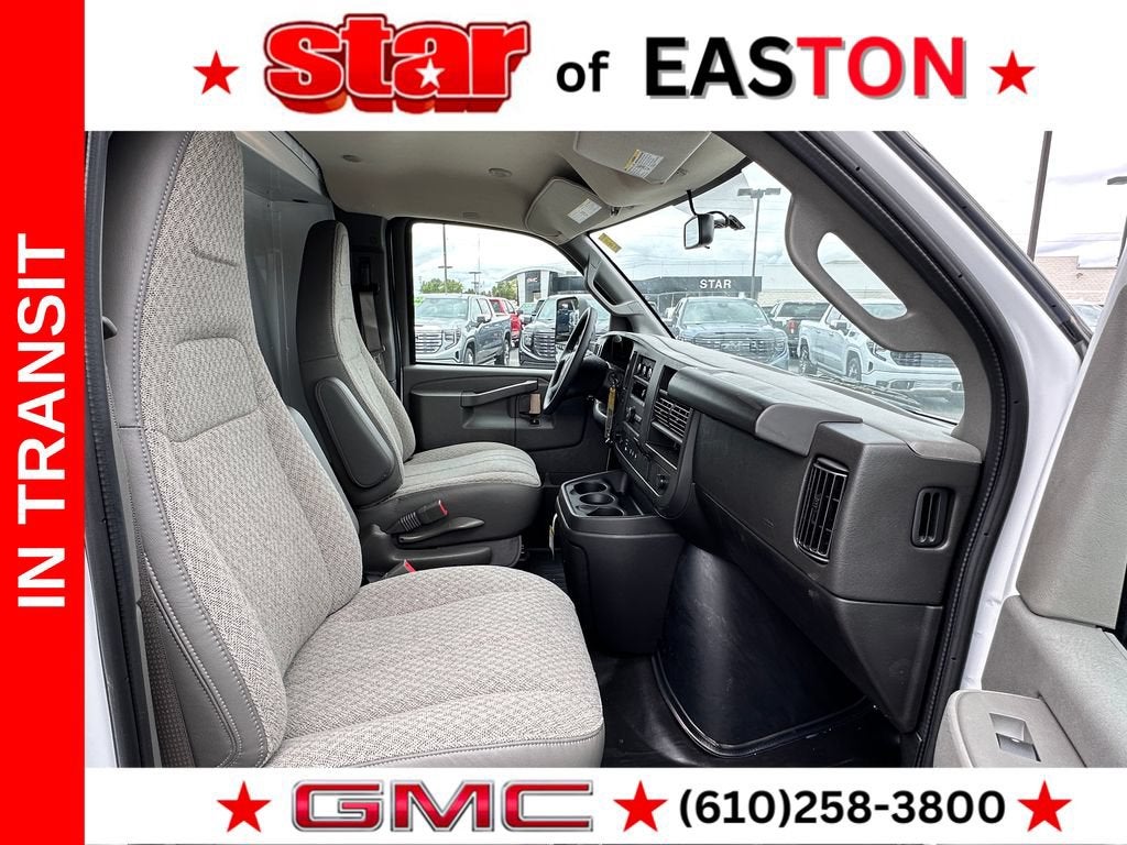 2025 GMC Savana Cutaway 3500 1WT