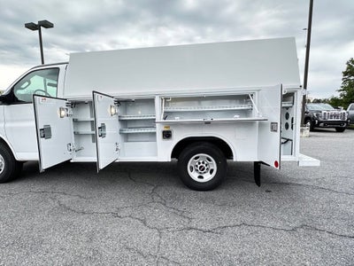 2025 GMC Savana Cutaway 3500 1WT