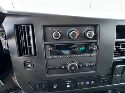 2025 GMC Savana Cutaway 3500 1WT
