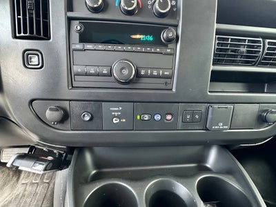 2025 GMC Savana Cutaway 3500 1WT