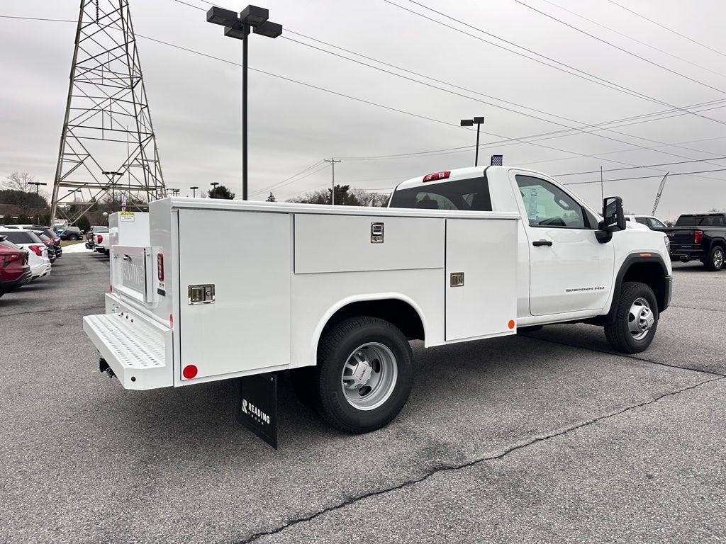 2025 GMC Sierra 3500 HD Chassis Cab Pro