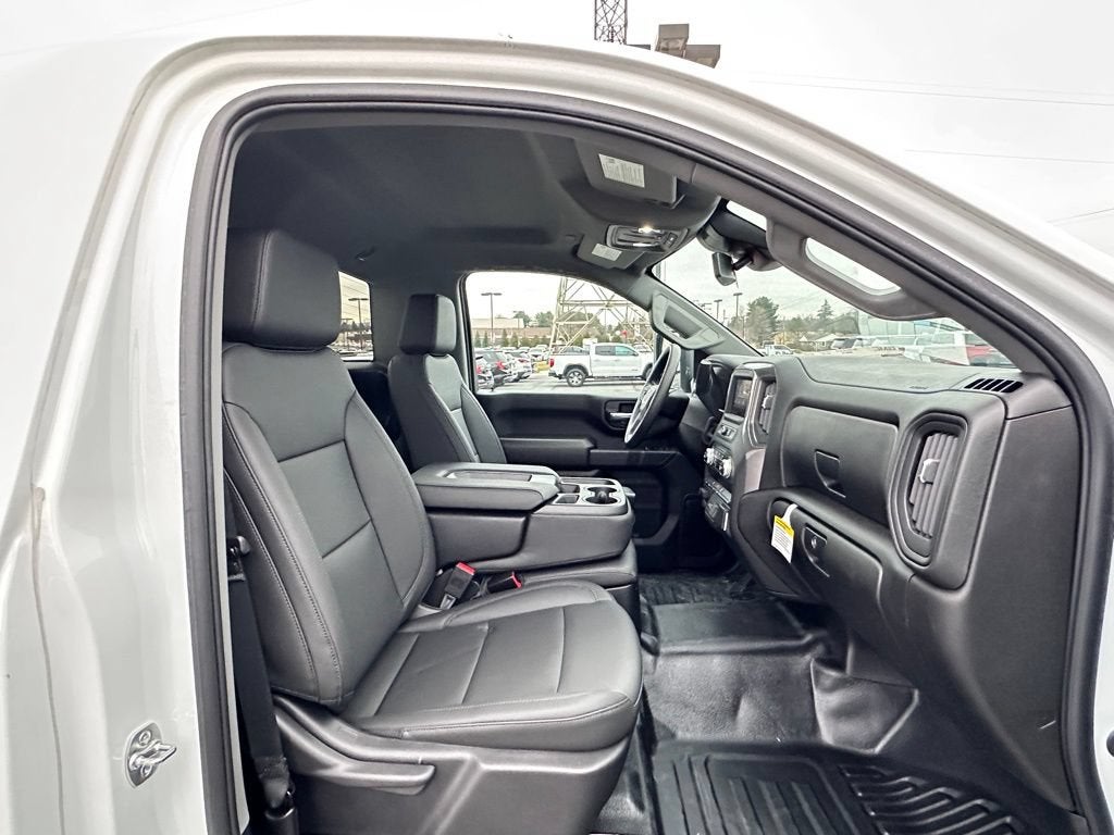 2025 GMC Sierra 3500 HD Chassis Cab Pro