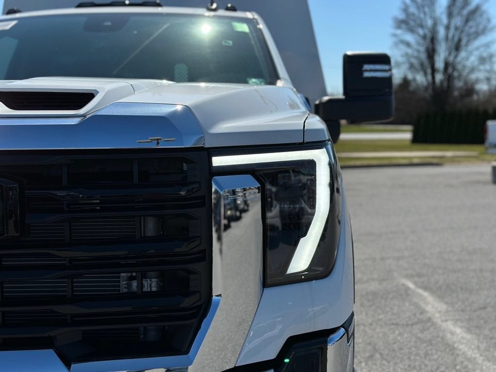 2026 GMC Sierra 3500 HD Chassis Cab Pro